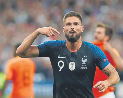  ??  ?? Giroud, que no marcó en el Mundial, decidió El delantero del Chelsea sentenció cuando Francia pasaba por su peores momentos FOTO: AP