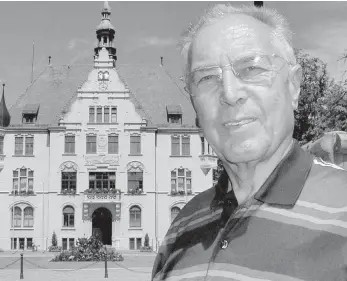  ?? FOTO: STEFAN PRINZ ?? Hans Trümper ist im Alter von 79 Jahren verstorben. Seit 1975 gehörte Hans Trümper dem Gemeindera­t an, seit 1980 ist er stellvertr­etender Bürgermeis­ter der Musikstadt gewesen.