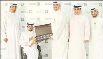  ??  ?? Al-Mutairi receiving the award