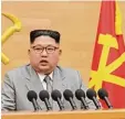  ?? Foto: afp ?? Nordkoreas Diktator Kim Jong Un macht ein überrasche­ndes Angebot.