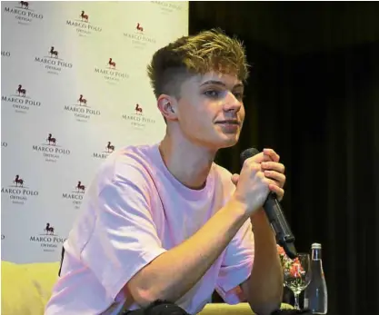  ?? —VINZ LAMORENA ?? 19-year-old singer HRVY