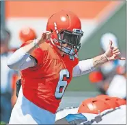  ??  ?? Browns quarterbac­k and former Oklahoma standout Baker Mayfield set an NFL rookie record with 27 touchdown passes last season. [AP PHOTO/RON SCHWANE]