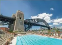  ?? FOTO'S RR ?? Zwembaden aan het water: Lyon en Sydney.