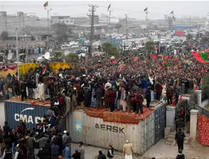  ?? — AFP photo ?? PTI supporters protest against the alleged skewing in Pakistan’s national election results, in Peshawar.