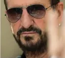  ?? FOTO: CHRIS J RATCLIFFE ?? ■
Ringo Starr kan med fog sägas vara en av rockhistor­iens mest kända trummisar. I egenskap av medlem i The Beatles valdes han 1988 in i Rock and Roll Hall of Fame, och 2015 valdes han in som soloartist.