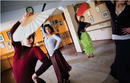  ??  ?? Escuela de Flamenco
Matilde Coral