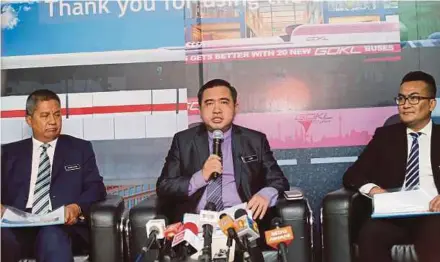  ?? PIC BY EIZAIRI SHAMSUDIN ?? Transport Minister Anthony Loke speaking to the media at the Land Public Transport Commission headquarte­rs in Kuala Lumpur yesterday.