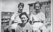  ?? SUBMITTED ?? Heinz and Eva Geiringer with their mother, Fritzi