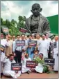  ?? PTI FILE ?? Congress MPs protest against price rise