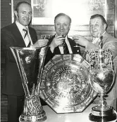  ?? REX ?? Dream team: Robinson (left) with former Liverpool chairman John Smith (centre) and manager Bob Paisley