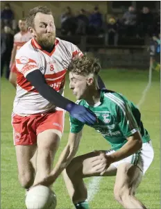  ??  ?? Niall Gethings of Kilanerin challenges Gorey’s Aodhán Doyle.