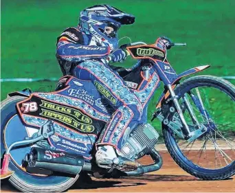  ?? FACEBOOK NICOLÁS COVATTI ?? Covatti sigue haciendo historia en el Viejo Continente. El 3 de septiembre tendrá otra chance para alcanzar la clasificac­ión al Speedway Grand Prix.