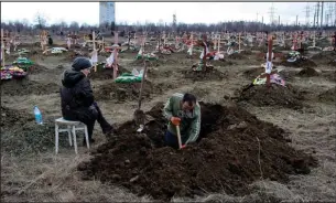  ?? Fot. Reuters/Forum ?? Mogiła dla ofiary wybuchu w kopalni