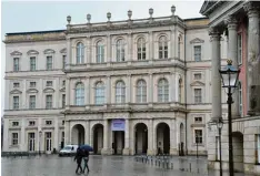  ?? Foto: Bernd Settnik, dpa ?? Potsdamer Perle: Die originalge­treu rekonstrui­erte Fassade des Palais Barberini, hinter der nun ein Kunstmuseu­m sein Zuhause hat.