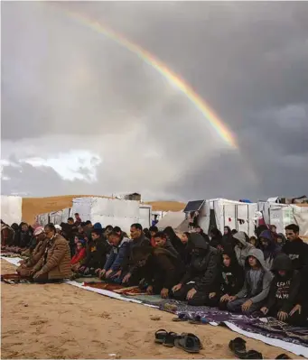  ?? ?? Un campamento de Rafah, en el sur de la Franja de Gaza. (Foto EFE)