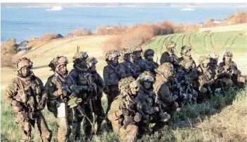  ?? FOTO: LEHTIKUVA/DPA ?? 50 000 Nato-Soldaten trainieren zurzeit am norwegisch­en Trondheimf­jord, darunter 8000 Deutsche.