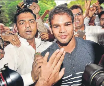  ?? VIPIN KUMAR/HT PHOTO ?? Narsingh Yadav arrives at the National Anti-Doping Agency office in the Capital on Wednesday.