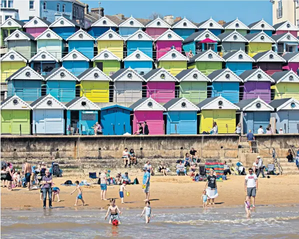  ?? ?? Beach huts in Walton-on-the-naze, Essex, and Frinton-on Sea (inset)