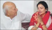  ?? HT PIC ?? Anupama Singh with former Dhanbad MLA Mannan Mallik.