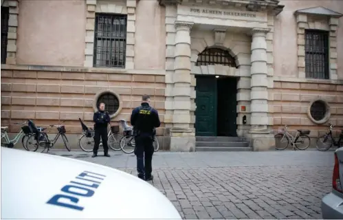  ?? FOTO: JENS DRESLING ?? Den 44- årige mand blev fremstille­t i Københavns Dommervagt, hvor han erkendte besiddelse af skydevåben og hård narkotika.