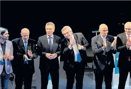  ?? FEDERICO LÓPEZ CLARO ?? En el debate presidenci­al se vio a tres candidatos que fueron biografiad­os (Fernández, Macri y Lavagna) y dos autores (Espert y Del Caño).