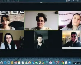  ?? MERITXELL LECHA ?? Lecha (arriba, en medio) en una reunión virtual con los voluntario­s