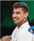  ?? Foto: afp ?? Weil die Gastgeber des Judo Grand Slam in Abu Dhabi die israelisch­e Hymne nicht spielen wollten, sang sie Tal Flicker bei der Siegerehru­ng selbst.