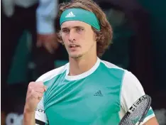  ?? Foto: Friso Gentsch, dpa ?? Alexander Zverev hatte mit Philipp Kohlschrei­ber wenig Mühe und steht nun im Vier telfinale in Halle.