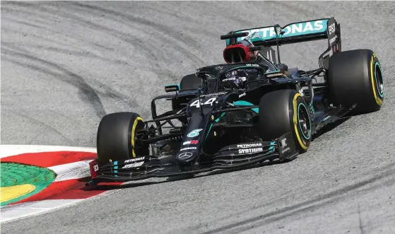  ?? FOTO: MARK THOMPSON ?? Lewis Hamilton tog sin 85:e F1-seger i karriären i den andra deltävling­en i Österrike.