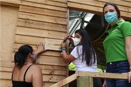  ?? CORTESÍA ?? El proyecto, ubicado en la provincia de Limón, fue entregado este mes y es el tercero realizado en el territorio nacional gracias al aporte de Subway y la Fundación Techo.