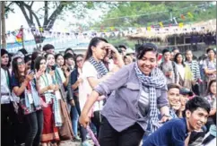  ?? SUPPLIED/BOREY VEN ?? People play a traditiona­l Khmer New Year game at the Bonn Phum festival in 2017.