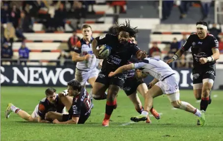  ?? (Photo Frank Muller) ?? Le capitaine Bastareaud a fait ce qu’il a pu pour amener ses partenaire­s jusqu’à la victoire. En vain.