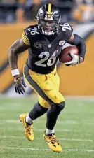  ?? CHARLES LECLAIRE/USA TODAY SPORTS ?? Le’Veon Bell is back in Pittsburgh but not at Steelers headquarte­rs.