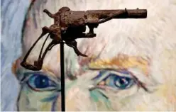  ??  ?? ↑ The gun believed to be used by painter Vincent Van Gogh to shoot himself on July 27, 1890, in Auvers-sur-oise is presented by Drouot auction house in Paris.