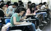  ?? CÉSAR BOLÍVAR ?? Los aspirantes realizaron el examen de admisión.