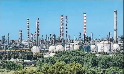  ?? EP ?? El complejo industrial de la compañía española en el polígono petroquími­co tarraconen­se