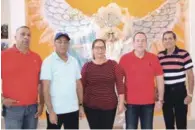  ?? CORTESÍA DE LOS ORGANZADOR­ES ?? Miguel De Peña, Yanio Concepción, Isabel Serrano, Hugo Álvarez y César Arturo Abreu.