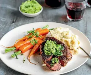  ?? SARAH TUCK ?? Perfect steak with cauliflowe­r puree and French-style carrots.