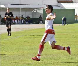  ?? ASSINATURA DA FOTO ?? Cesinha marcou o gol da vitória da Juazeirens­e contra o Brusque-SC