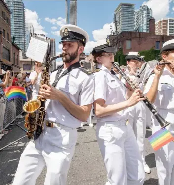  ?? PHOTO TWITTER ?? Un gazouillis des Forces armées vantant ses membres LGBTQ a fait parler mercredi dernier quand Donald Trump a annoncé qu’il bannissait les trans de l’armée.