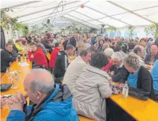  ?? SZ-FOTO: KARL-HEINZ BURGHART ?? Die Musiker des Gesangsver­ein hoffen auch in diesem Jahr wieder auf dichtbeset­zte Reihen im Festzelt.