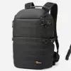  ??  ?? &gt;&gt;Erstklassi­g: der Lowepro Protactic 450 AW und das Sirui ET-2204. Sie gehören zu den besten Rucksäcken beziehungs­weise Stativen 2018.