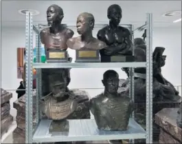  ?? / DELMI ÁLVAREZ ?? Sala del Museo de África, de Bruselas, tras su reforma.