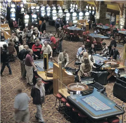  ?? STUART DAVIS/PNG FILES ?? River Rock Casino in Richmond: New documents show the B.C. government was warned last year that the casino was allegedly under-reporting suspicious and large cash transactio­ns.