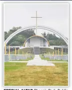  ??  ?? SPECIAL ALTAR Phoenix Park, Dublin