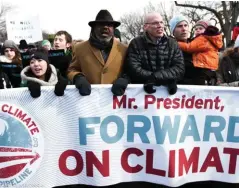  ??  ?? Forward on Climate rally in Washington, D.C., in February 2013. Marcha “Forward on Climate” en Washington en febrero de 2013.
