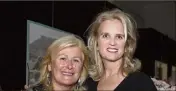 ??  ?? Lia Riva et Kerry Kennedy lors du dîner donné dans le Tunnel Riva pour le cinquantiè­me anniversai­re de la Fondation Robert F. Kennedy Europe.