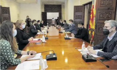  ??  ?? MEDITERRÁN­EO
La Generalita­t realizó ayer una reunión de la comisión de seguimient­o de las diferentes medidas del plan ‘Resistir’. ((