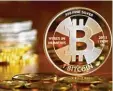  ?? Foto: dpa ?? Bitcoin ist die bekanntest­e 4500 Kryptowähr­ungen.vonetwa