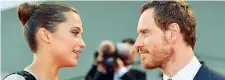 ??  ?? Coppia Michael Fassbender (39 anni) con la fidanzata Alicia Vikander (28) premiata con l’Oscar nel 2016